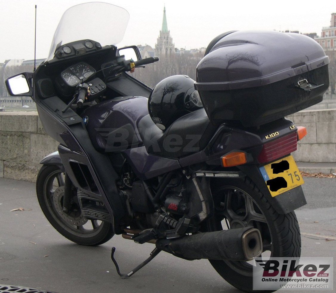 Big Desmond Coughlan k 100 lt picture and wallpaper from Bikez.com